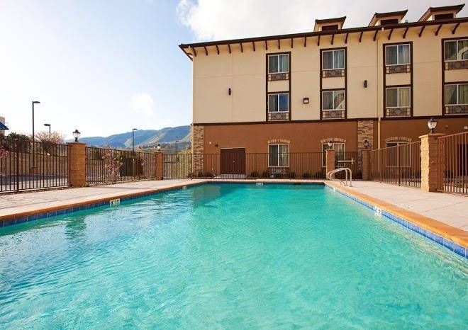 Holiday Inn Express & Suites Frazier Park Image