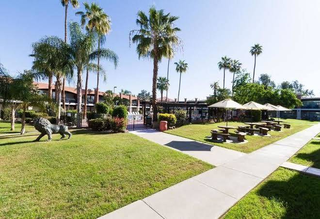 Hotel rosedale