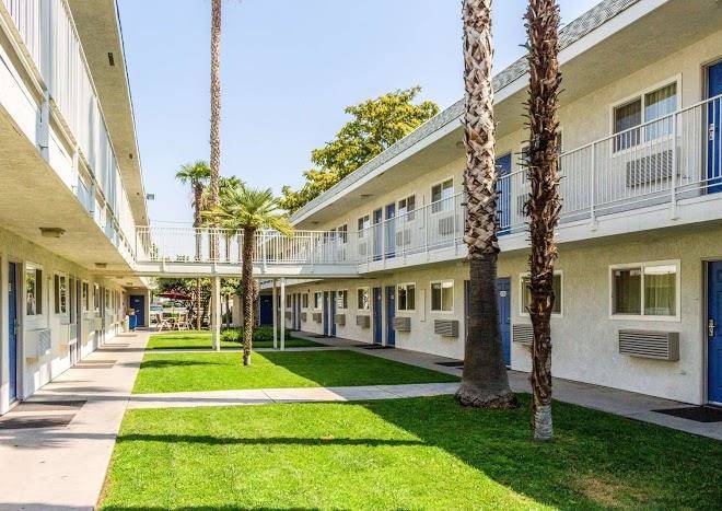 Motel 6 bakersfield ca east