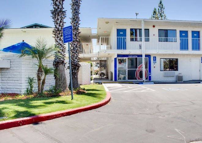 Motel 6 bakersfield ca south