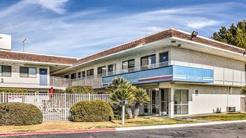 Motel 6 mojave ca