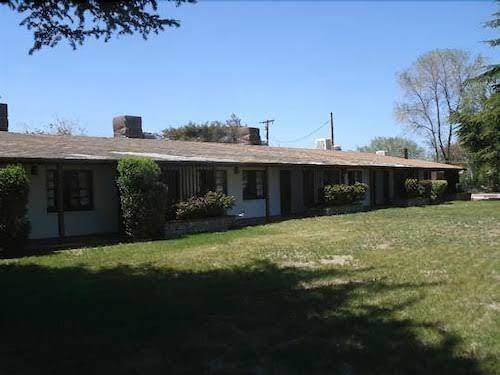 Ranch motel
