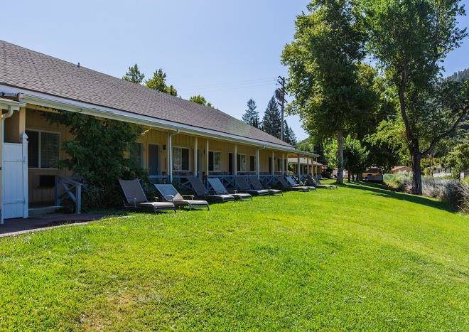 The lodge at blue lakes