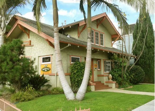 Beachrunners' inn