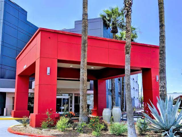 Best western plus commerce hotel