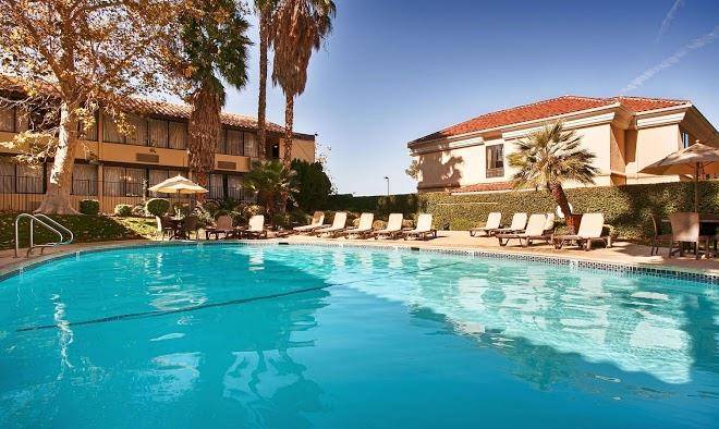 Best western valencia inn