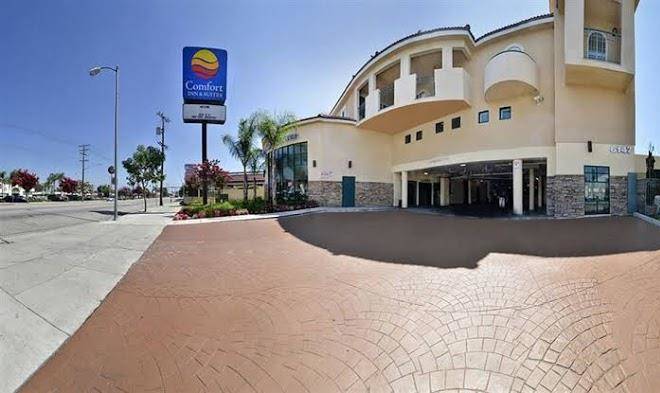 Comfort inn & suites near universal n hollywood burbank