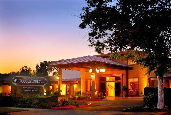 Doubletree By Hilton Hotel Claremont Image