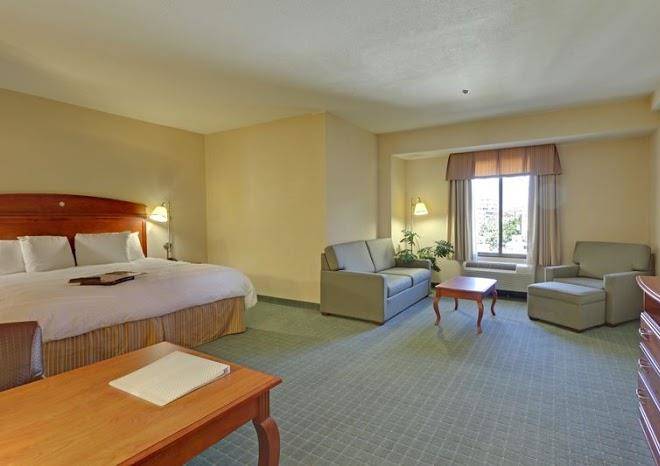 Hampton Inn & Suites Los Angeles Sherman Oaks Image