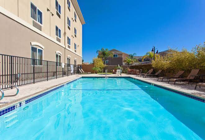 Holiday Inn Express & Suites Los Angeles Airport Hawthorne Image