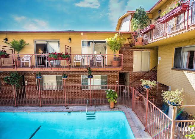 Hollywood downtowner inn