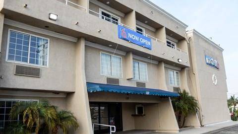 Motel 6 azusa ca