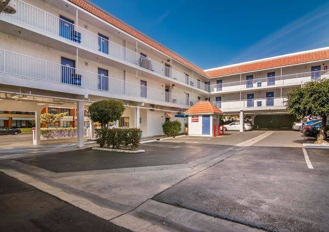 Motel 6 monterey park ca