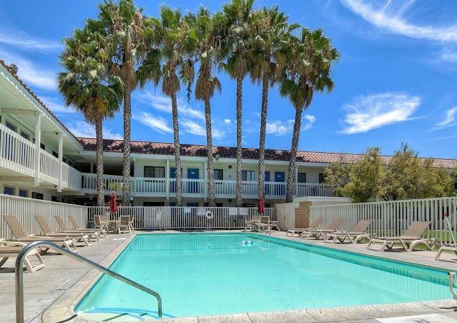 Motel 6 pomona ca los angeles
