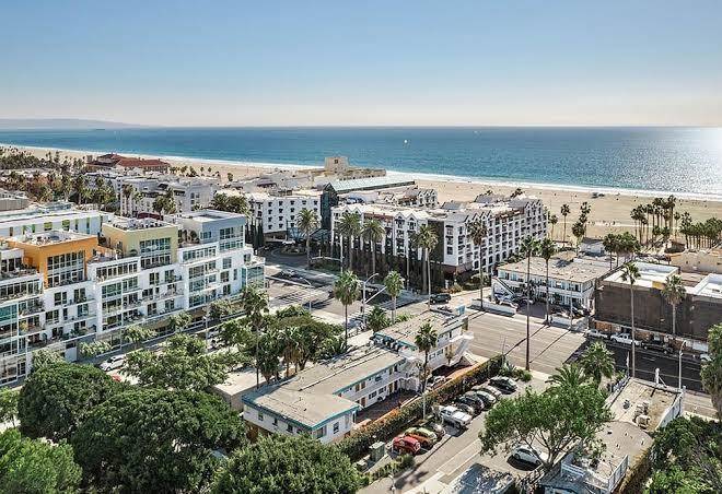 Ocean Lodge Hotel Image