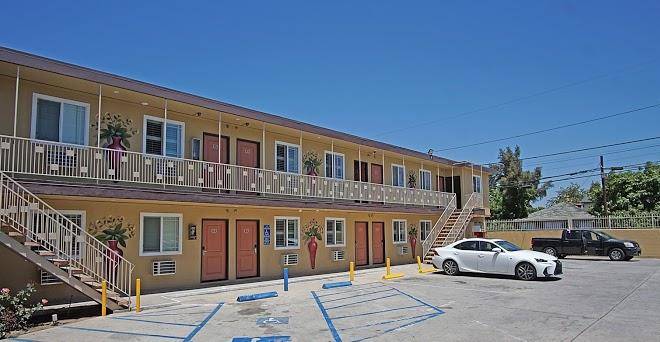 Rosa bell motel los angeles