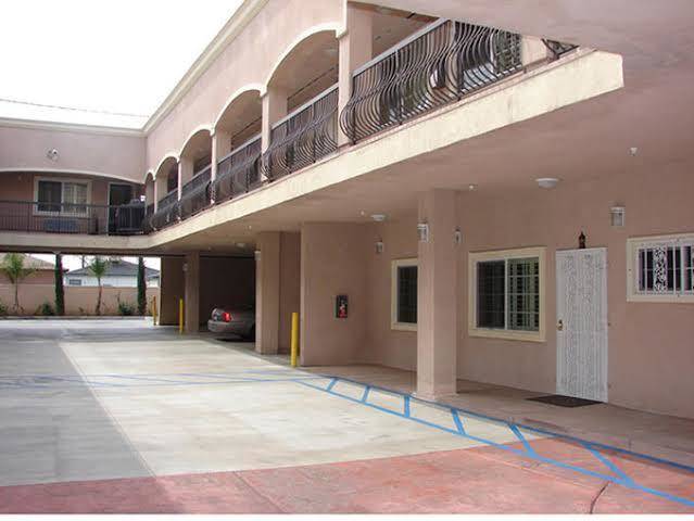 Scottish inns maywood ca