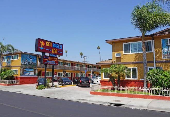 Sea Breeze Inn Image