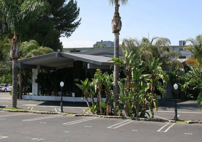 Sportsmen's Lodge Hotel Image