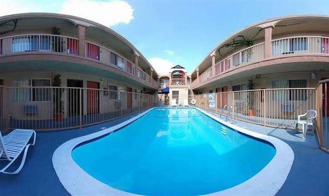 Studio Inn Van Nuys Image