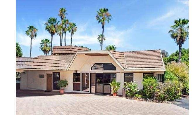 Super 8 by wyndham long beach