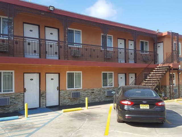 Travel inn motel