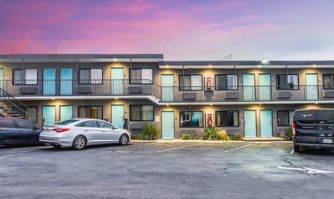 Travelodge by wyndham lax south