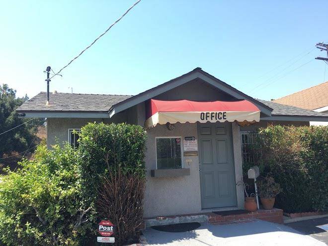 Triangle motel
