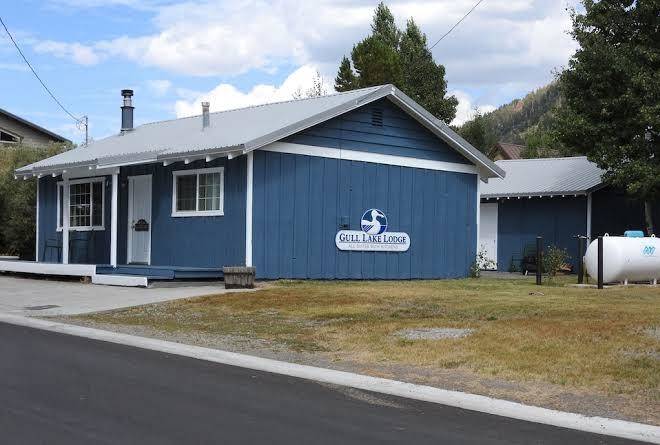 Gull lake lodge