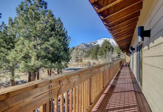 The mammoth creek inn