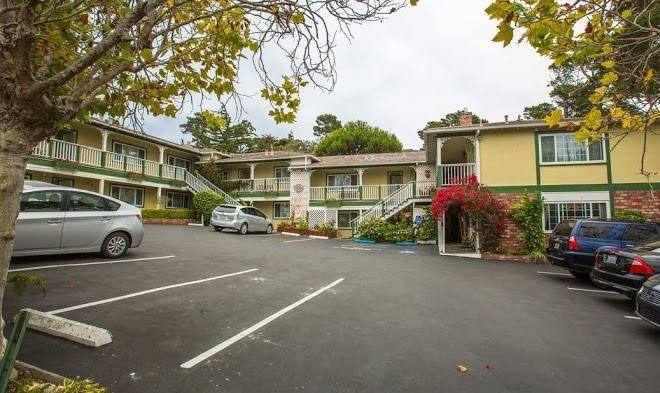 Carmel inn & suites