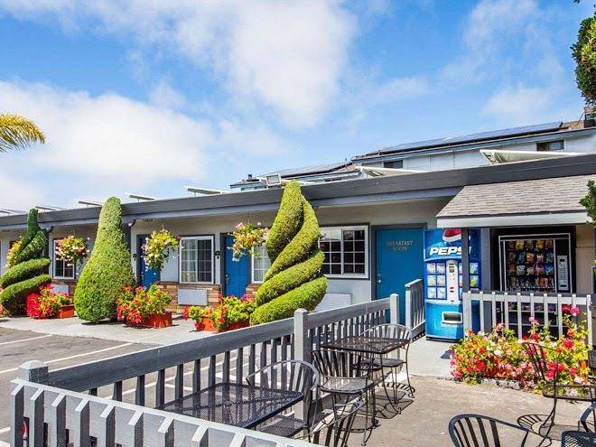 Blu pacific hotel