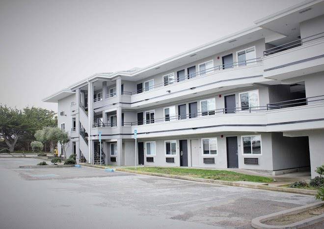 Country inn & suites by radisson monterey beachfront marina ca