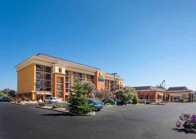 Holiday inn express at monterey bay