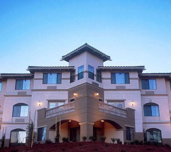 Holiday inn express & suites marina state beach area