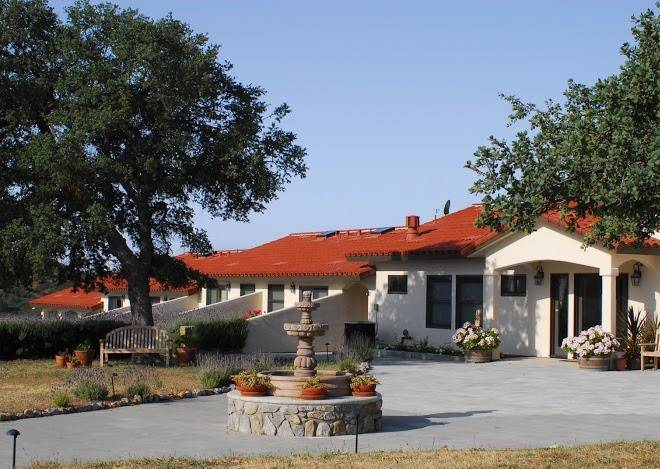 Inn at the pinnacles