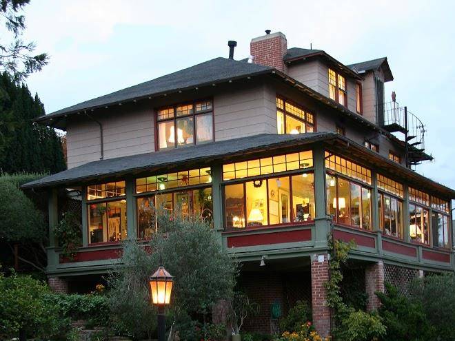 Jabberwock inn