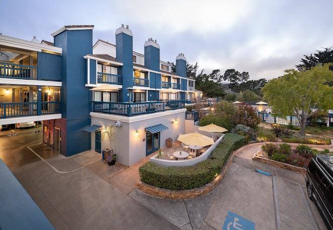 Mariposa inn and suites