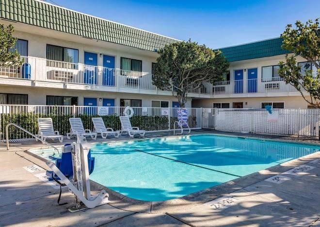 Motel 6 king city ca