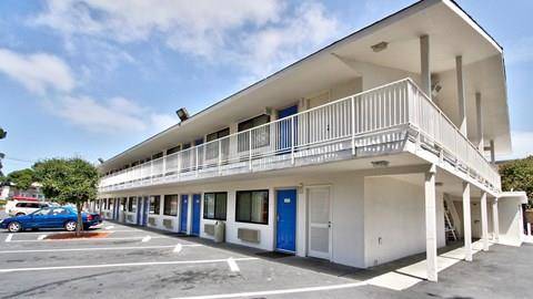 Motel 6 monterey ca