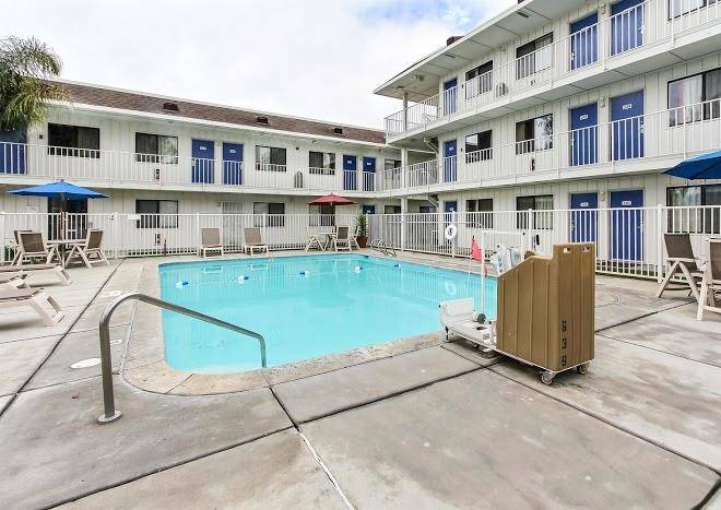 Motel 6 salinas ca south monterey area