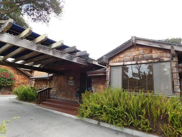 Pacific gardens inn