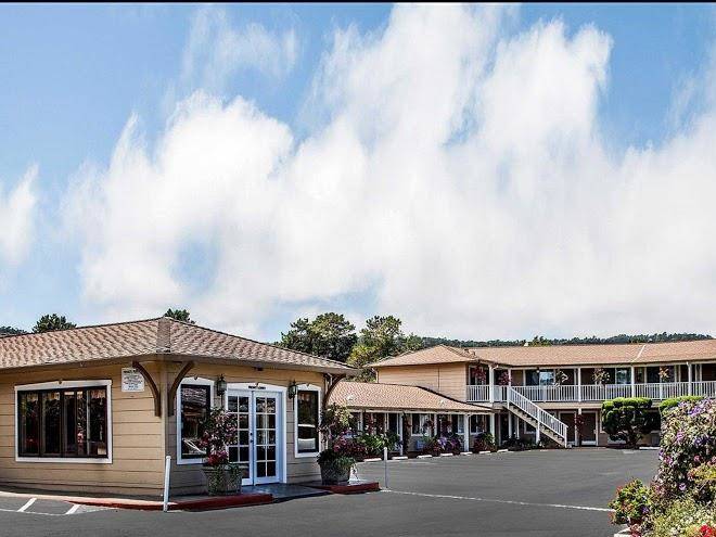 The inn at 1252 monterey