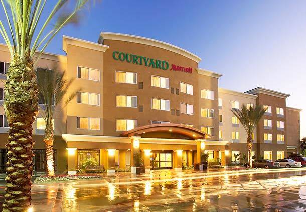 Courtyard Anaheim Resort Convention Center