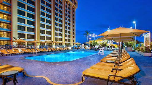 Disney's paradise pier hotel