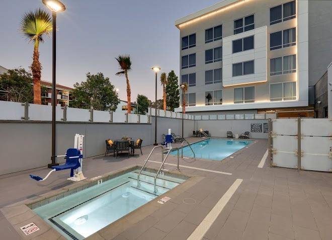 Hampton inn irvine spectrum lake forest