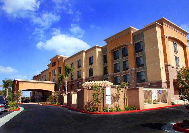 Hampton Inn & Suites Seal Beach Image