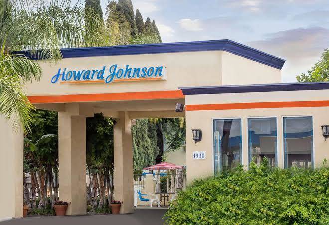 Howard johnson by wyndham orange hotel & suites