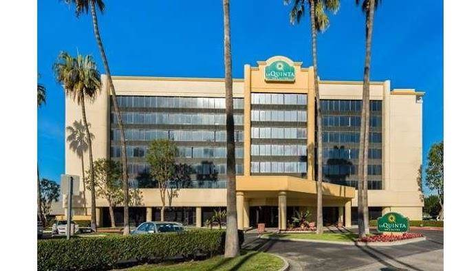 La Quinta Inn & Suites By Wyndham Buena Park Image