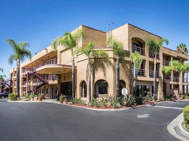Laguna hills inn at irvine spectrum